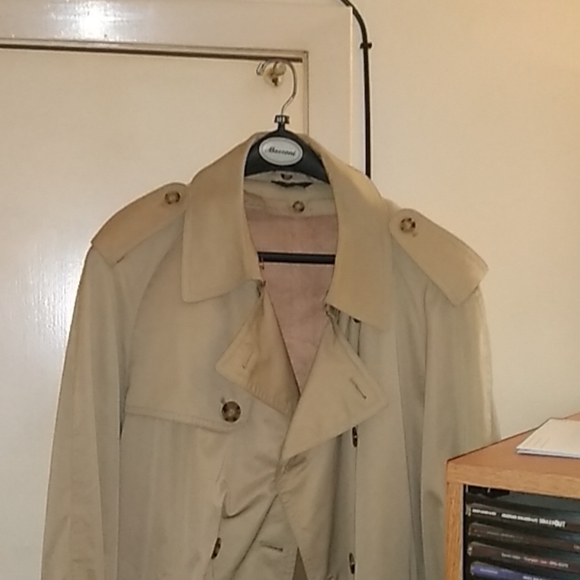 Tan trench coat - Picture 4 of 5